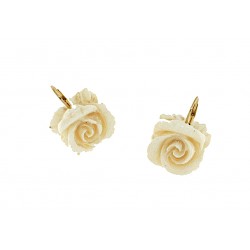 Fossil ivory rose