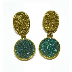 Quartz earring with gold...