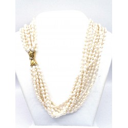 Necklace pearls