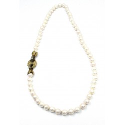 Pearls necklace