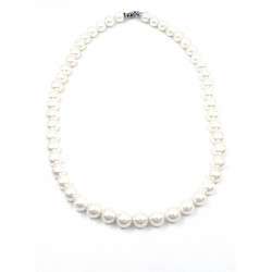 Pearls necklace