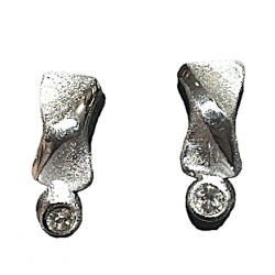 Palladium alloy earring