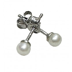 4mm pearl earring