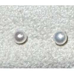 5mm pearl earring