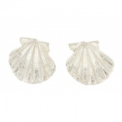 Shell earring
