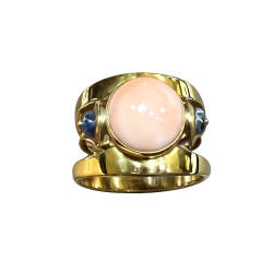 Anello corallo e zaffiri
