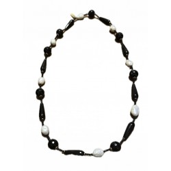 Collana ossidiana e perle